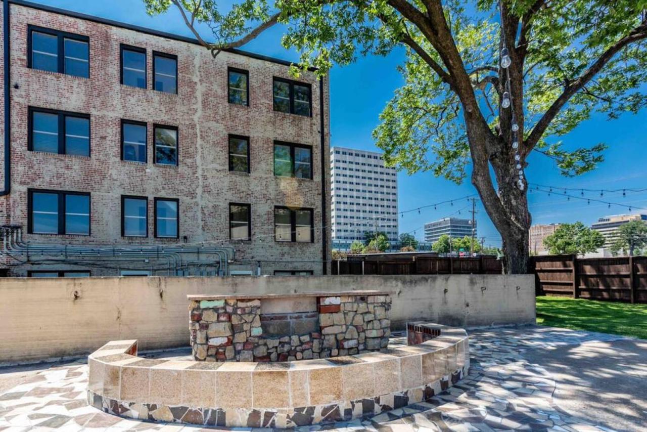 The Teak Follow, Beautiful Brick Enclosed Space Apartment Tulsa Exterior photo