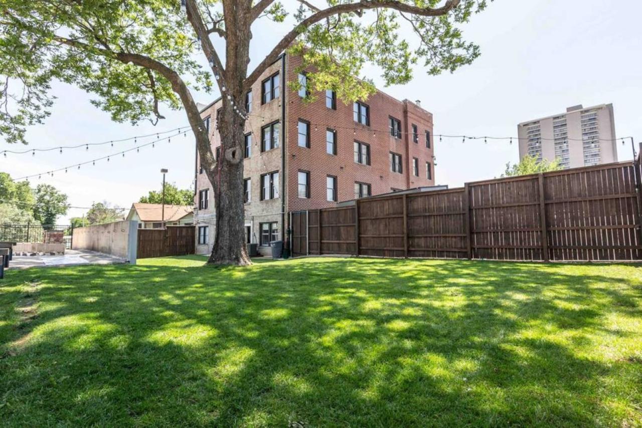 The Teak Follow, Beautiful Brick Enclosed Space Apartment Tulsa Exterior photo