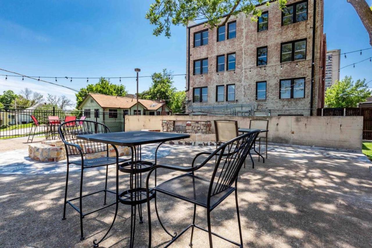 The Teak Follow, Beautiful Brick Enclosed Space Apartment Tulsa Exterior photo